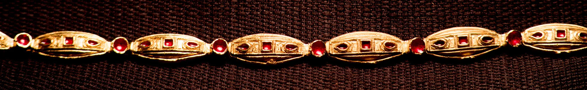 16th C. necklace with enamel - W-30