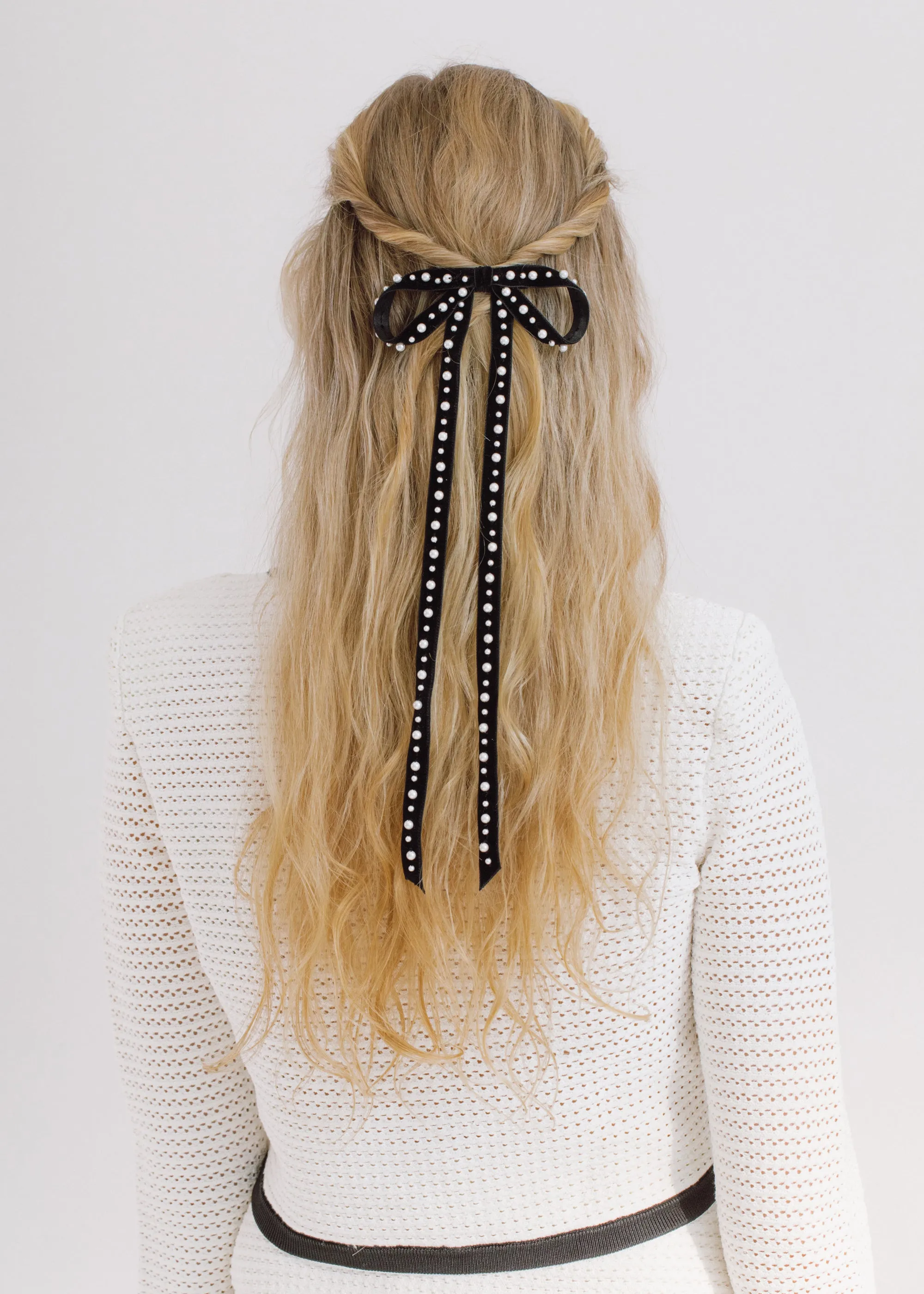 Annalee Bow Barrette -- Black Pearl