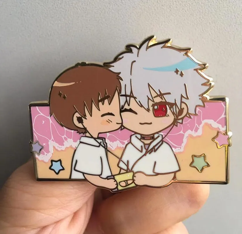 Chibi beach date enamel pin
