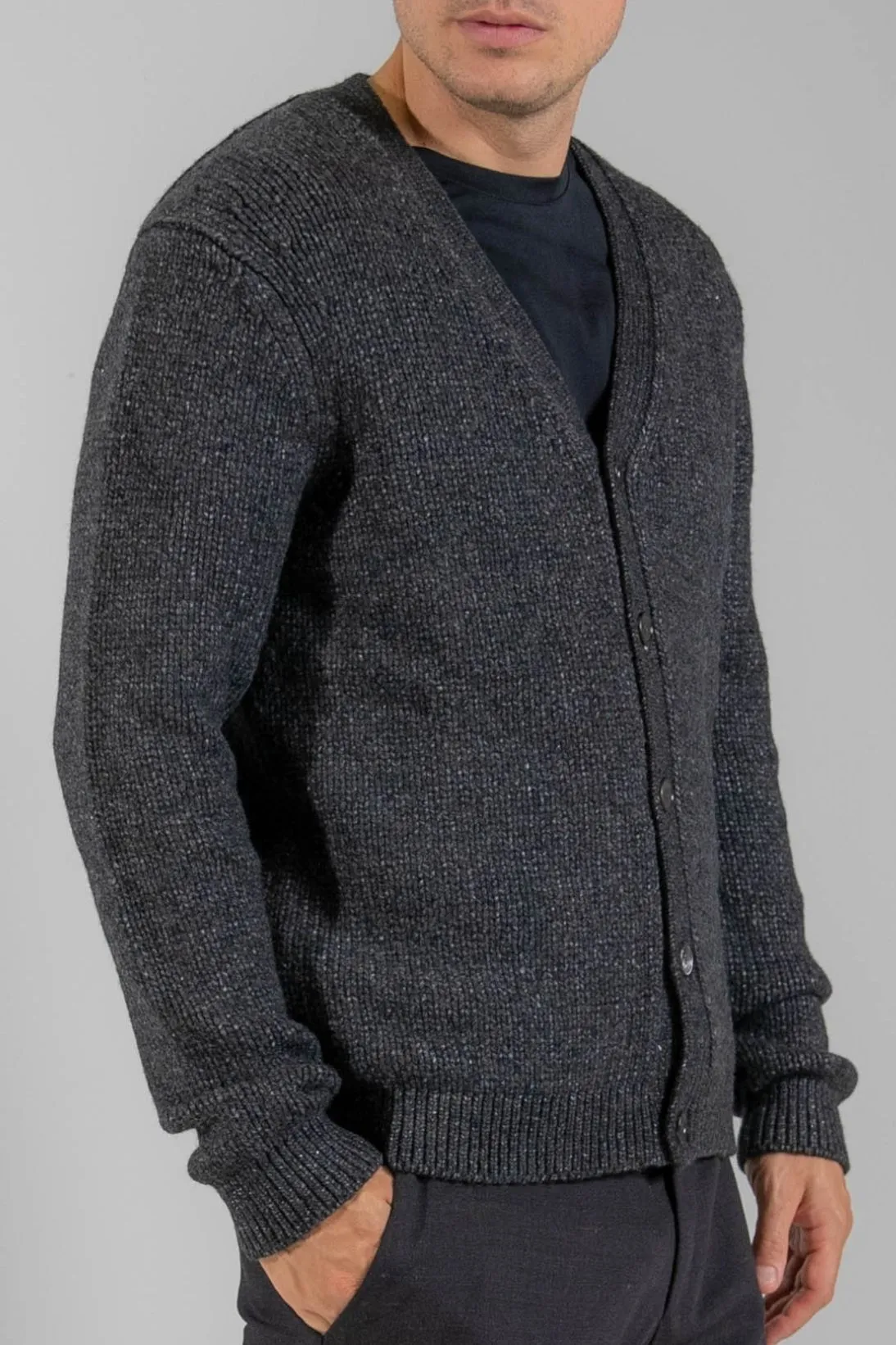 CHUNKY V-NECK CARDIGAN