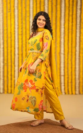 Radhi N  (Kurti Pant Dupatta)