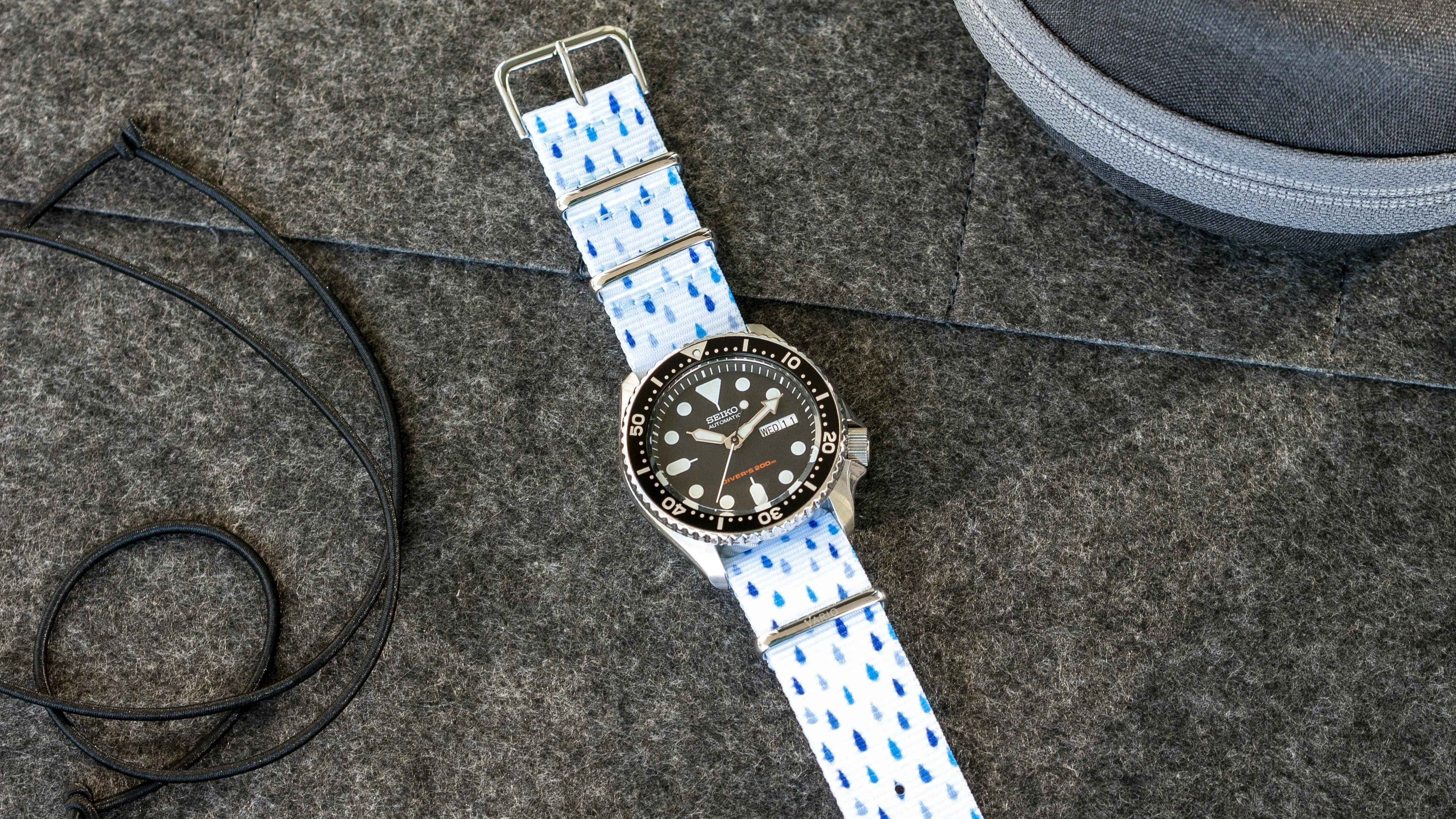 Raindrops Graphic Watch Strap