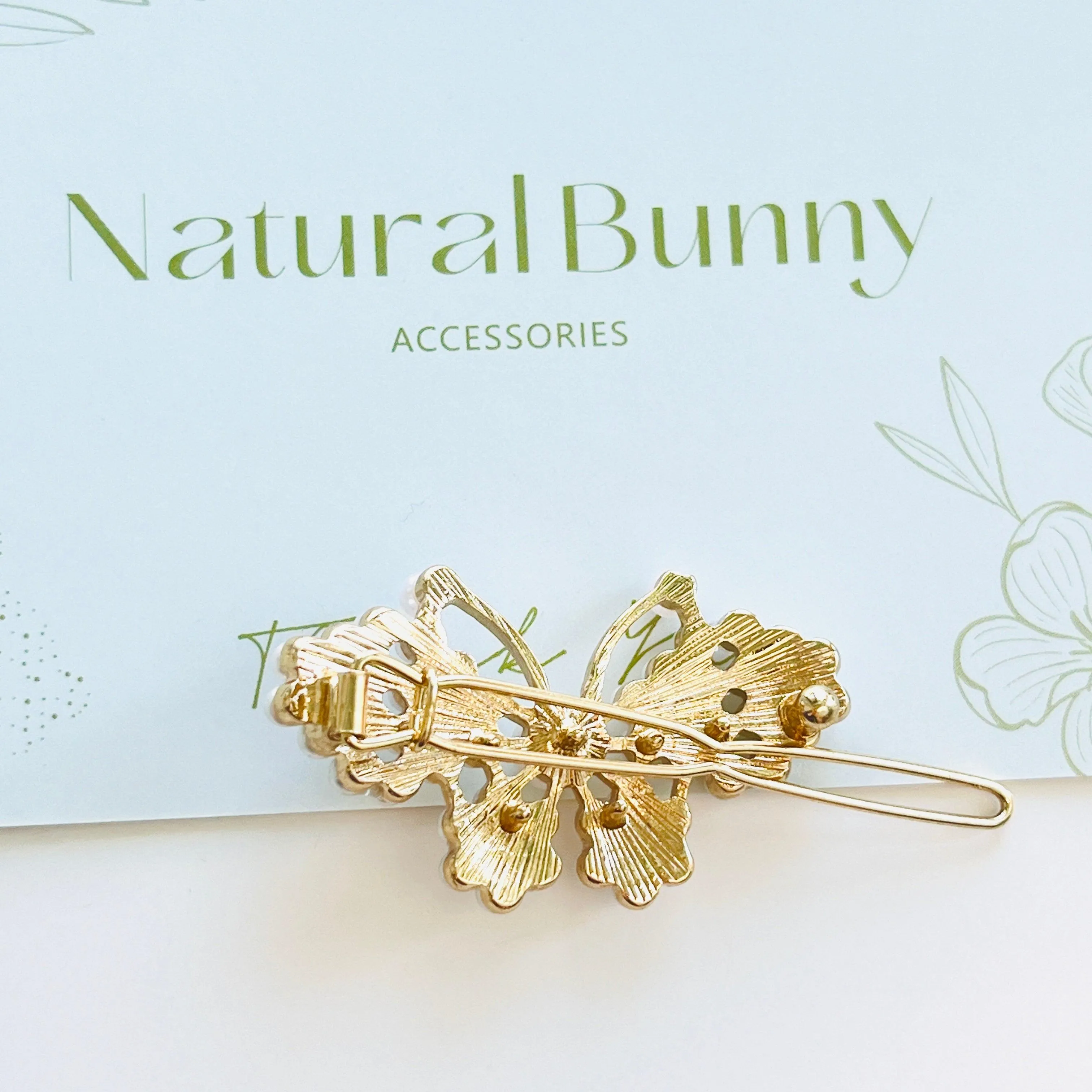 Vintage Pearl Butterfly Hair Clip