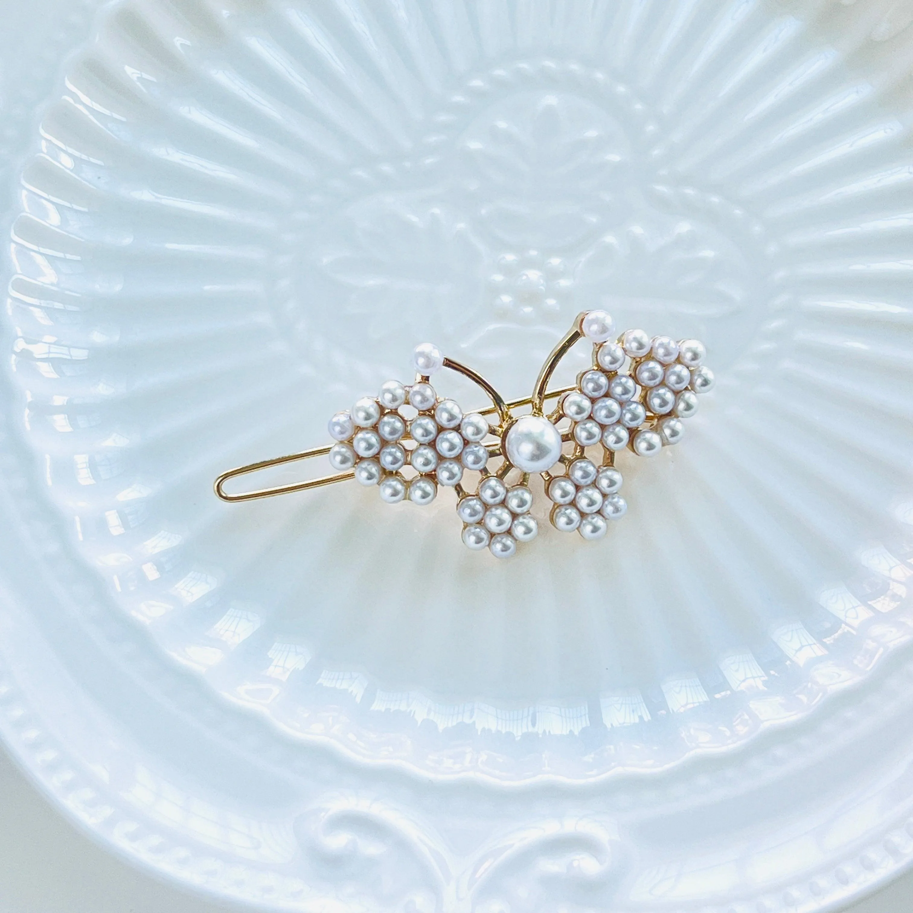 Vintage Pearl Butterfly Hair Clip