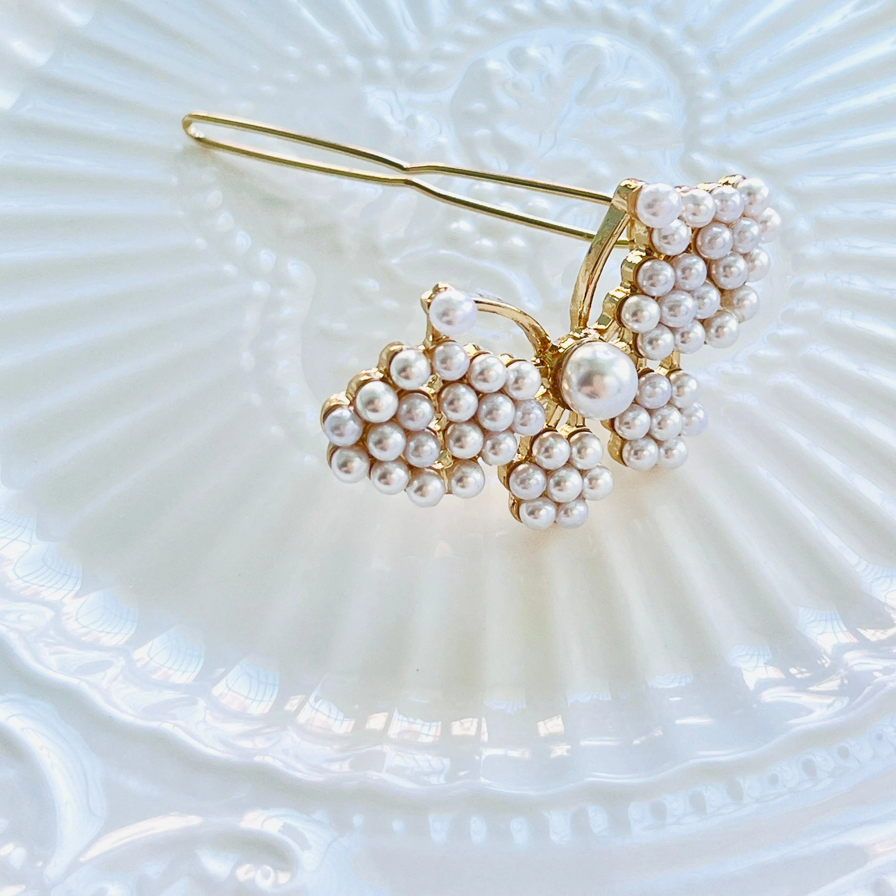 Vintage Pearl Butterfly Hair Clip